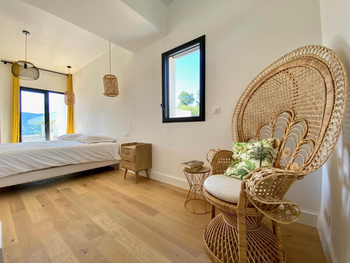 Villas De Standing Avec Magnifique Vue Mer Et Piscines Privees, Sagone Сагон Екстериор снимка
