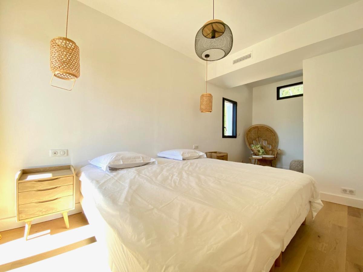 Villas De Standing Avec Magnifique Vue Mer Et Piscines Privees, Sagone Сагон Екстериор снимка