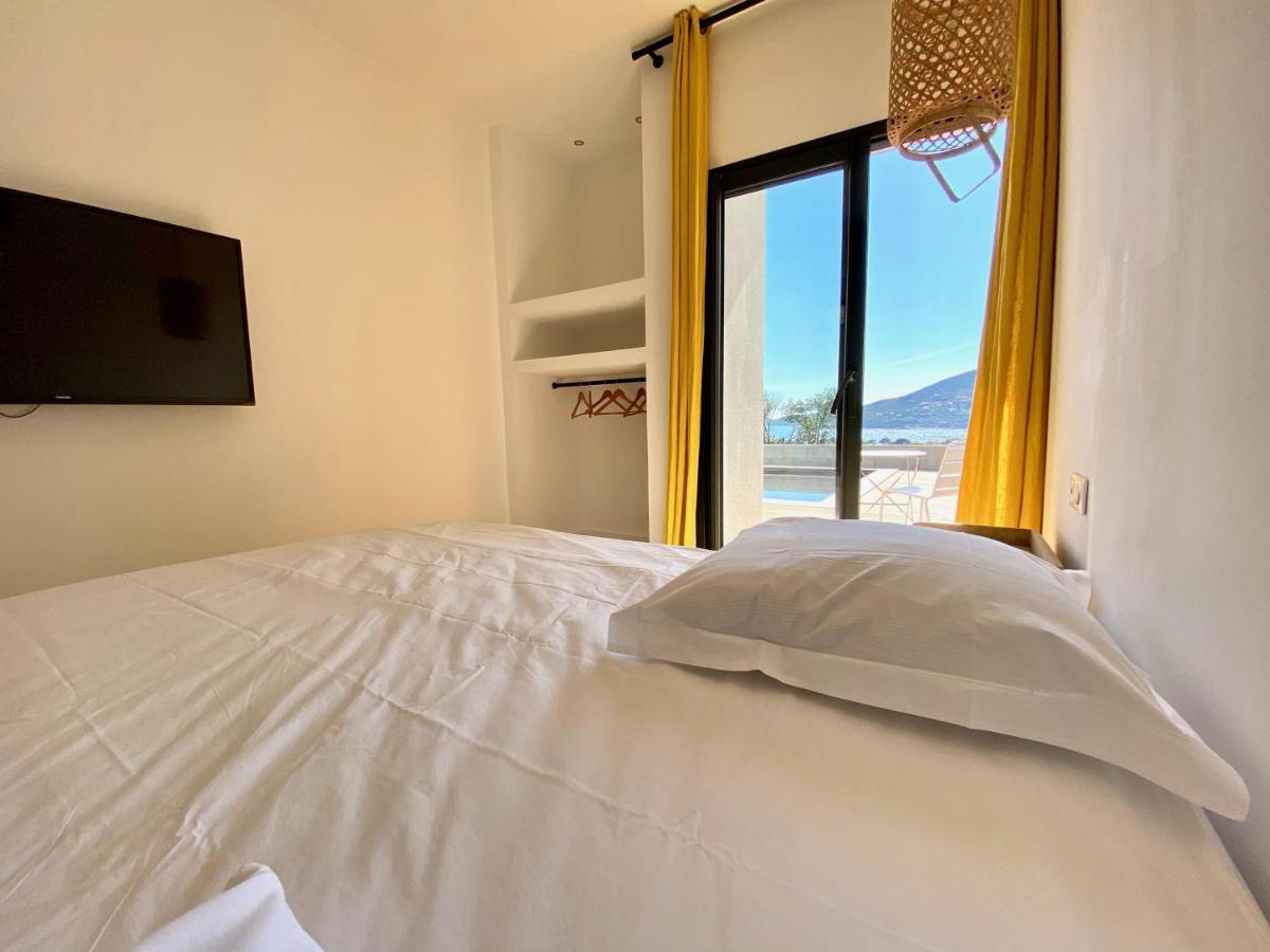 Villas De Standing Avec Magnifique Vue Mer Et Piscines Privees, Sagone Сагон Екстериор снимка