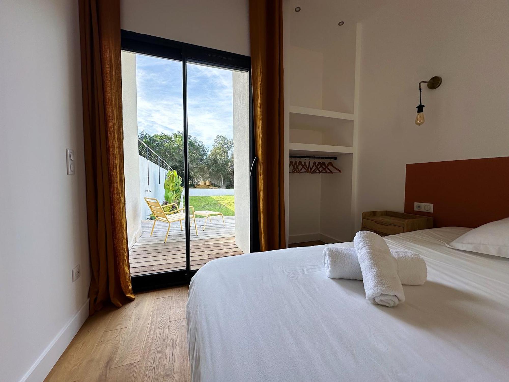 Villas De Standing Avec Magnifique Vue Mer Et Piscines Privees, Sagone Сагон Екстериор снимка